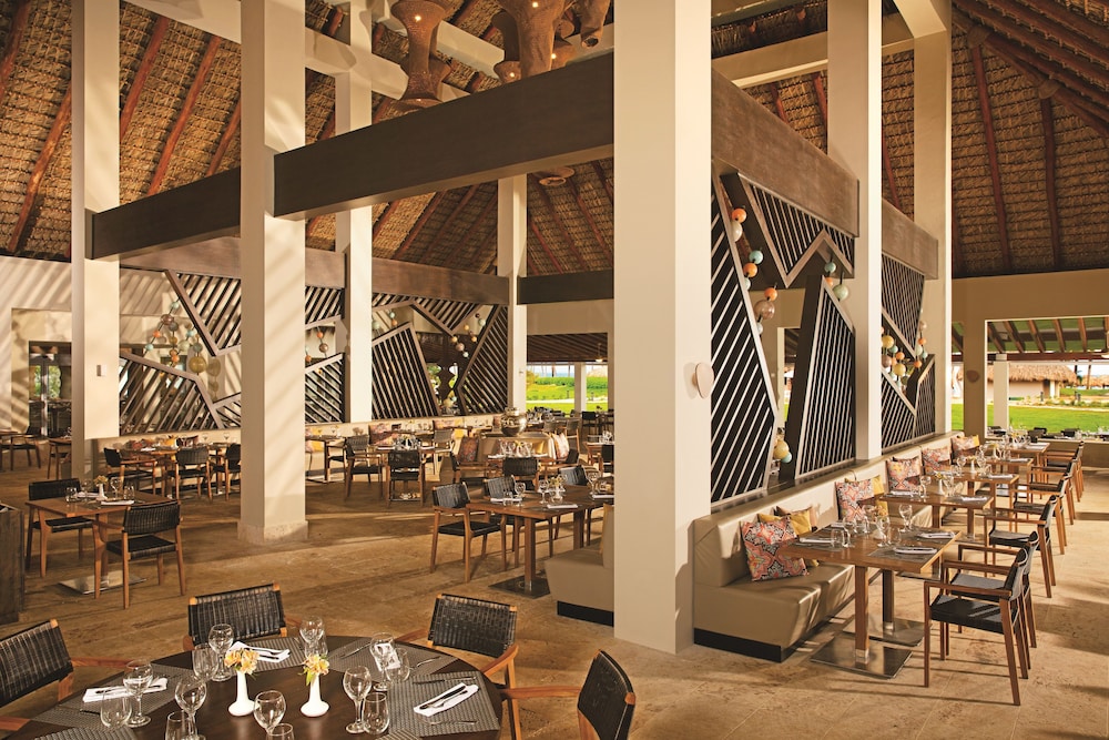 Dreams Onyx Resort & Spa All Inclusive — Restaurant & bars in Uvero Alto, La Altagracia