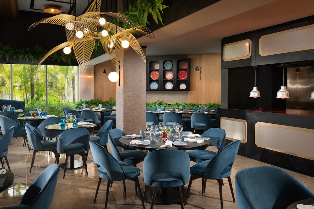 Dreams Onyx Resort & Spa All Inclusive — Restaurant & bars in Uvero Alto, La Altagracia