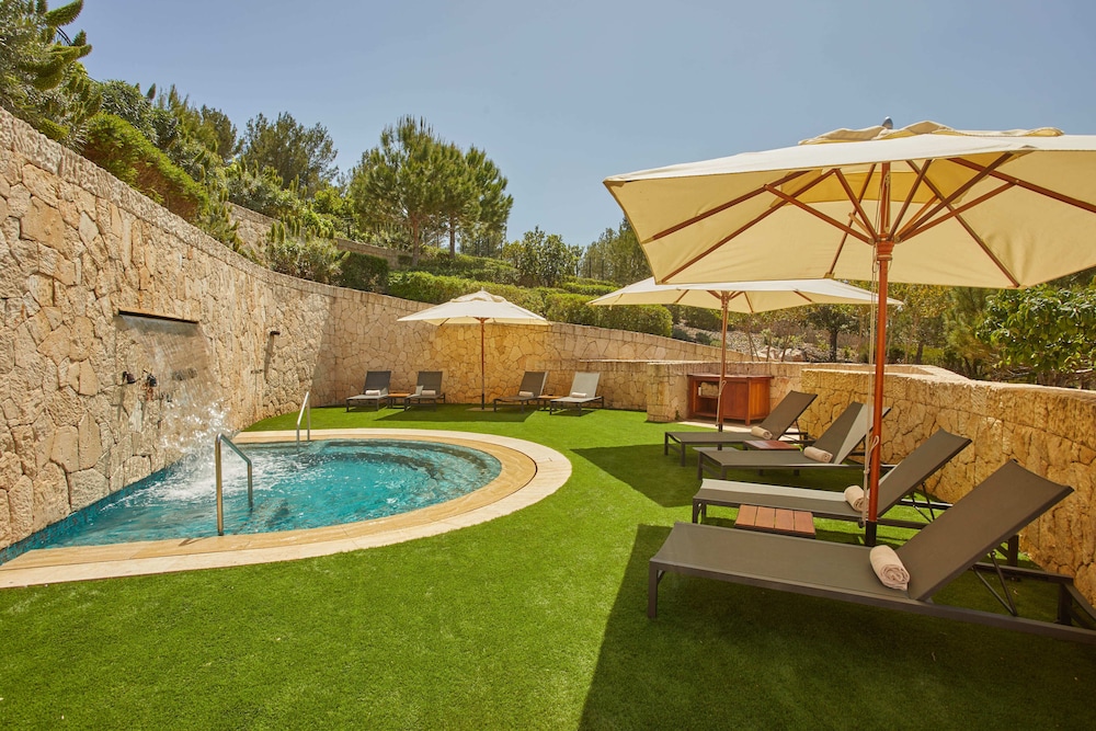 Cap Vermell Grand Hotel — Swimming pool in Capdepera, Balearic Islands
