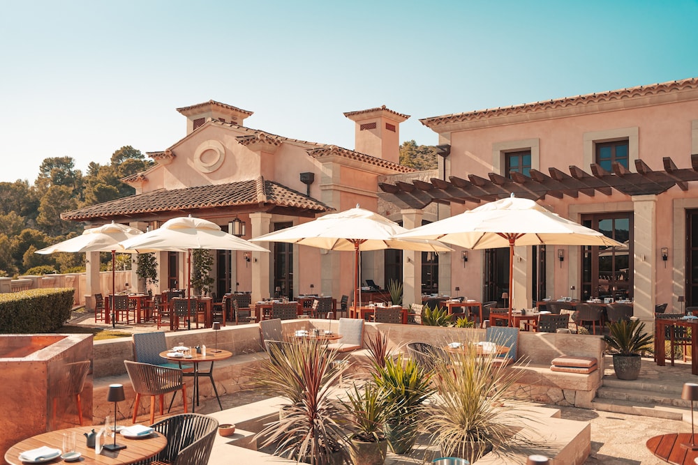 Cap Vermell Grand Hotel — Restaurant & bars in Capdepera, Balearic Islands