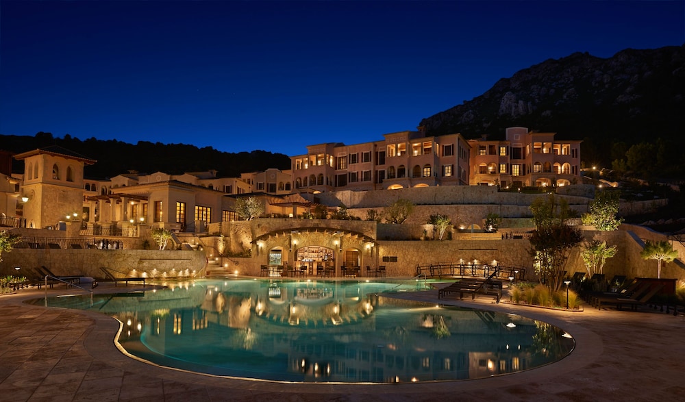 Cap Vermell Grand Hotel — Hotel building in Capdepera, Balearic Islands