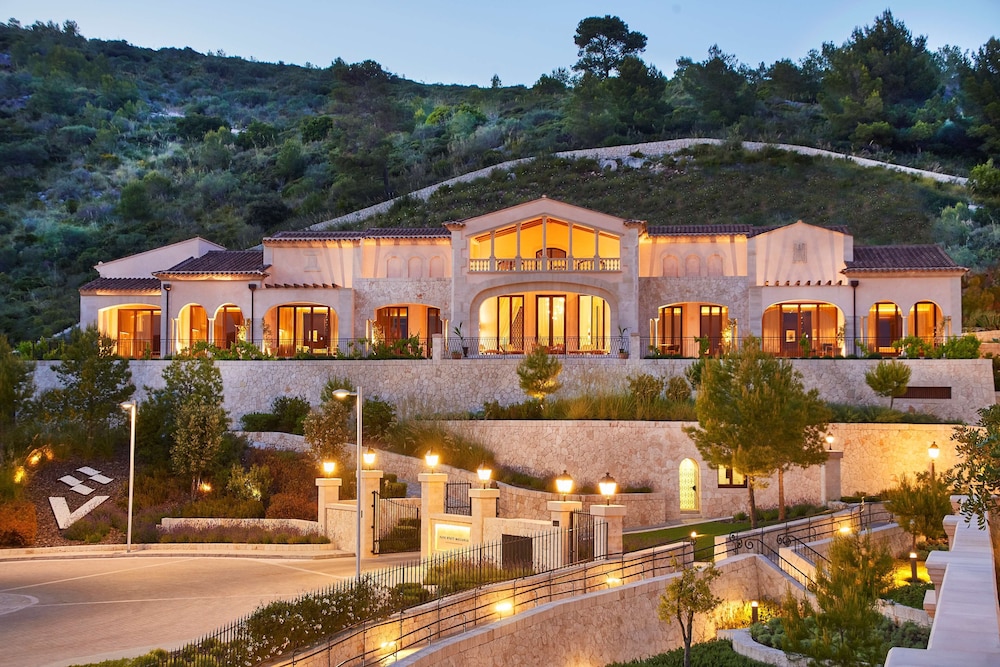 Cap Vermell Grand Hotel — Hotel building in Capdepera, Balearic Islands