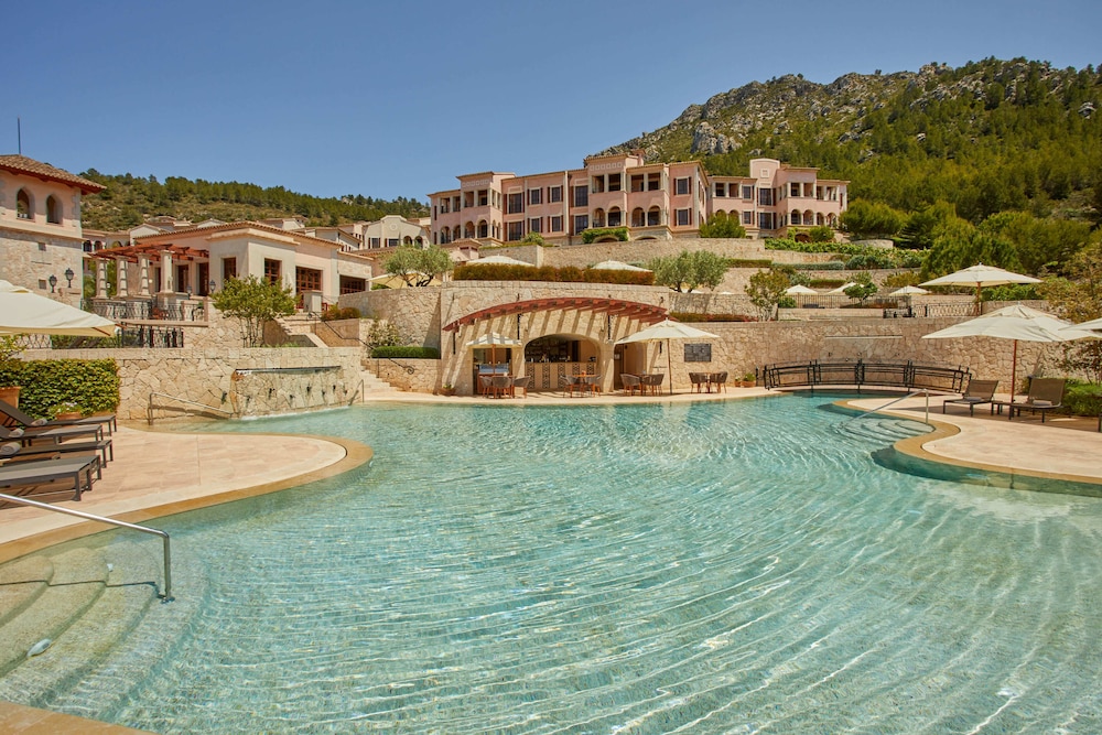 Cap Vermell Grand Hotel — Swimming pool in Capdepera, Balearic Islands