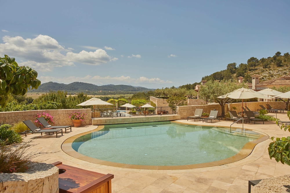 Cap Vermell Grand Hotel — Swimming pool in Capdepera, Balearic Islands