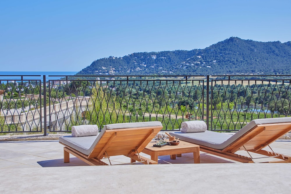 Cap Vermell Grand Hotel — Hotel rooms in Capdepera, Balearic Islands