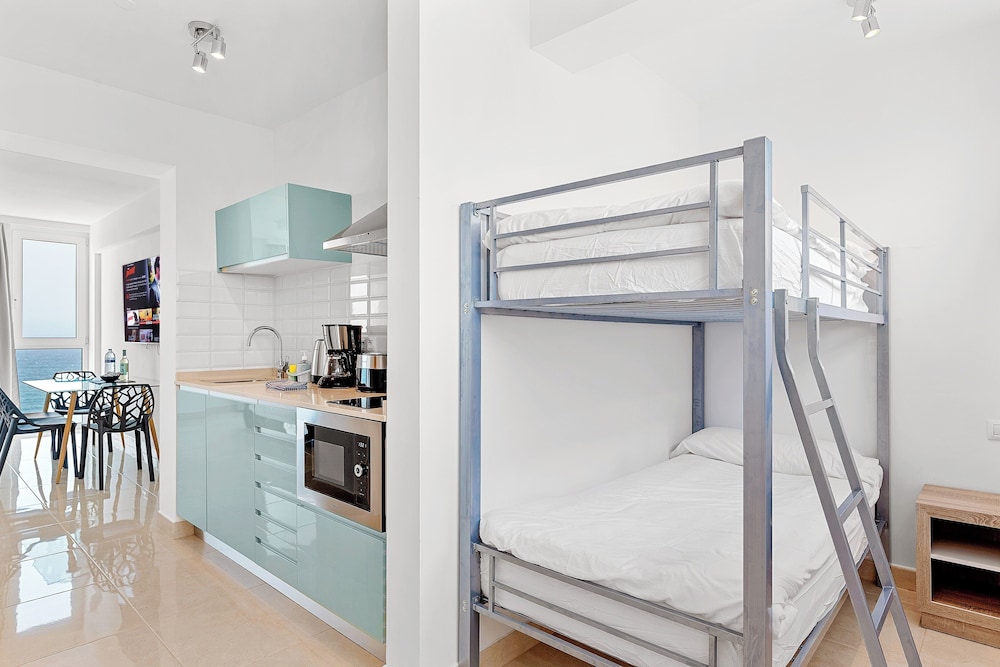 Ocean Vistas 24 — Hotel rooms in Puerto de la Cruz, Canary Islands