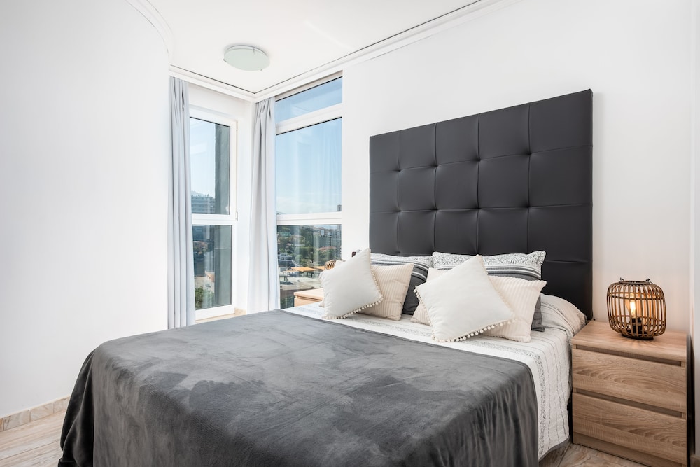 Ocean Vistas 24 — Hotel rooms in Puerto de la Cruz, Canary Islands
