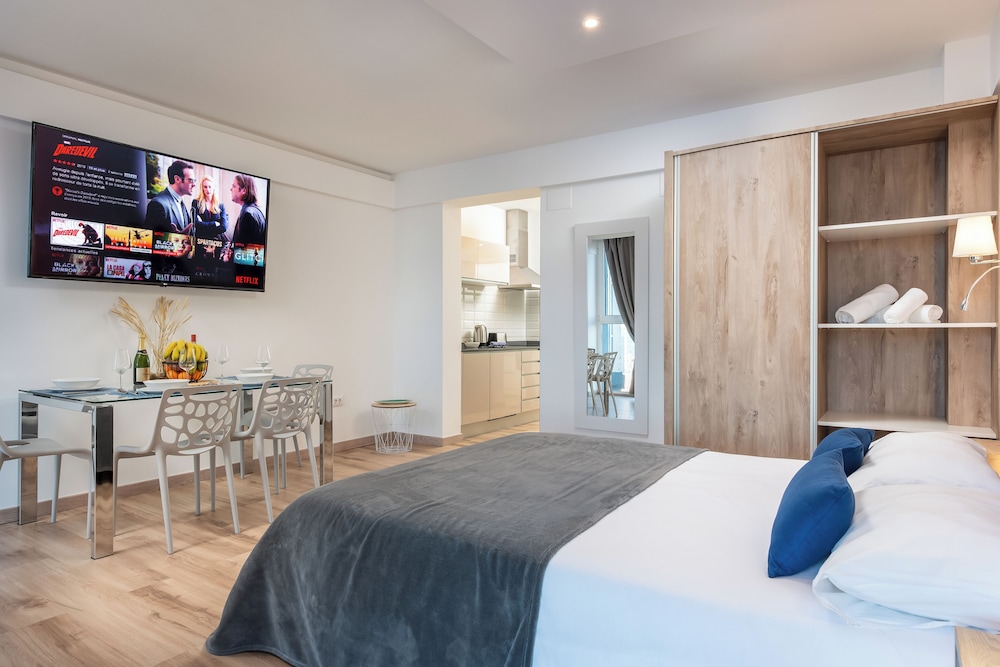 Ocean Vistas 24 — Hotel rooms in Puerto de la Cruz, Canary Islands
