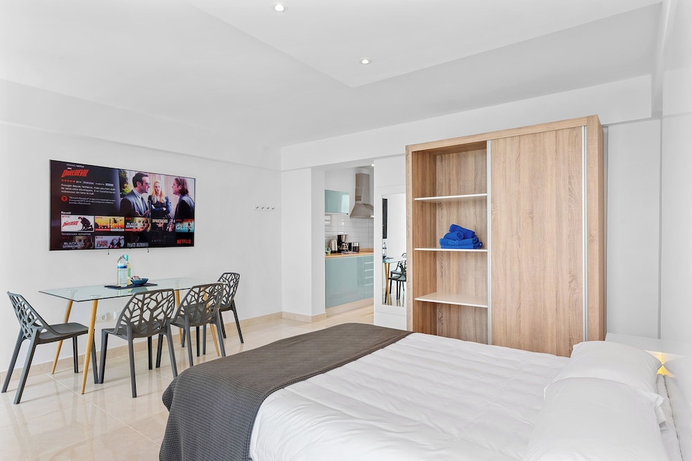Ocean Vistas 24 — Hotel rooms in Puerto de la Cruz, Canary Islands