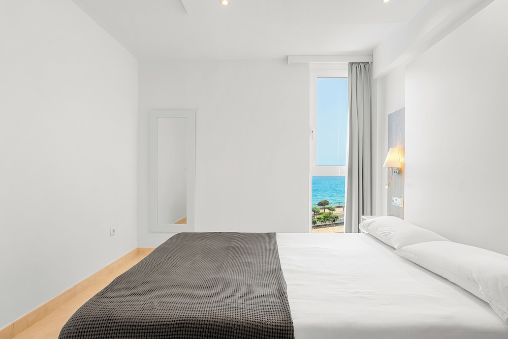 Ocean Vistas 24 — Hotel rooms in Puerto de la Cruz, Canary Islands
