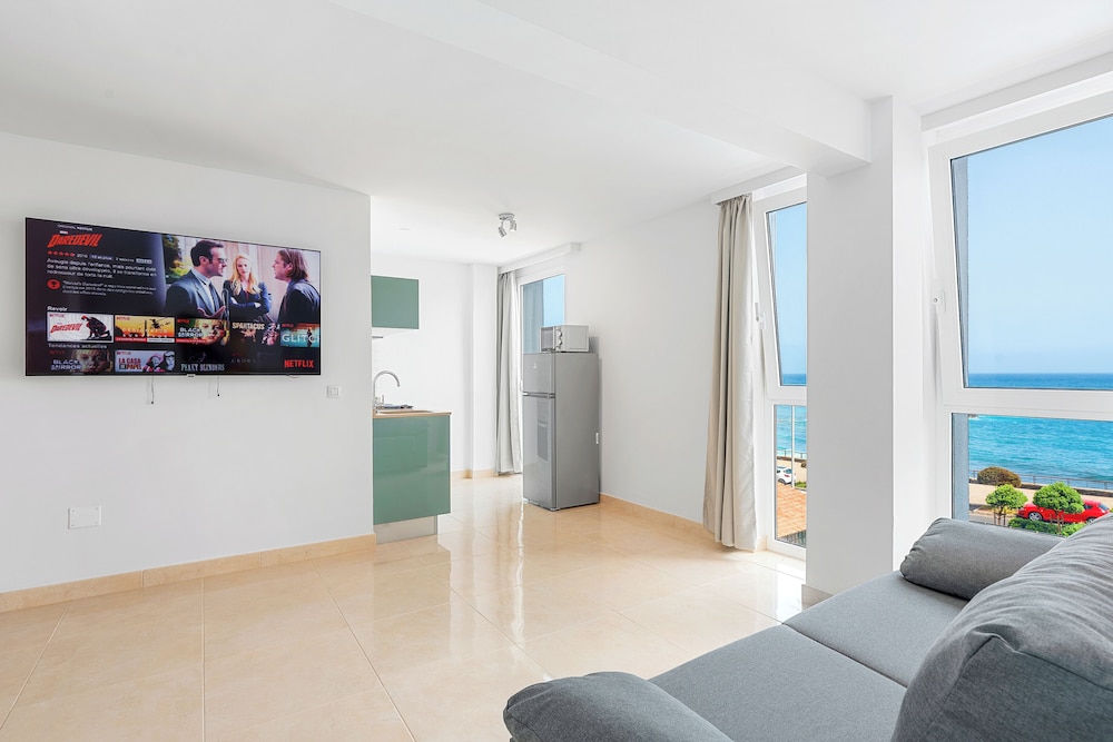 Ocean Vistas 24 — Hotel rooms in Puerto de la Cruz, Canary Islands