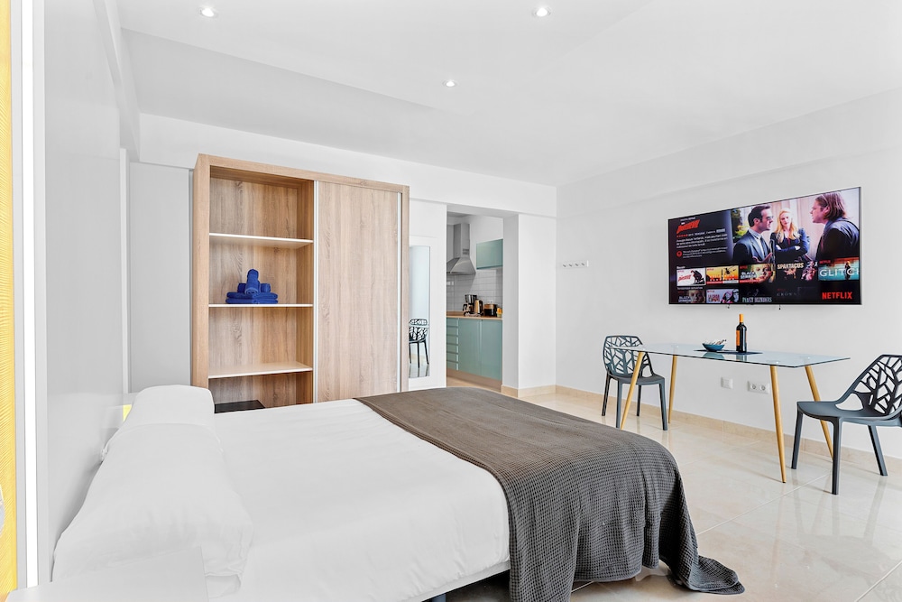 Ocean Vistas 24 — Hotel rooms in Puerto de la Cruz, Canary Islands