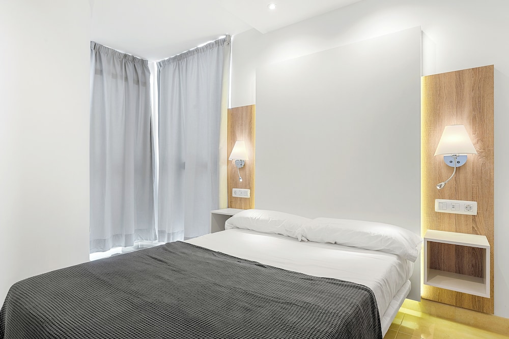Ocean Vistas 24 — Hotel rooms in Puerto de la Cruz, Canary Islands
