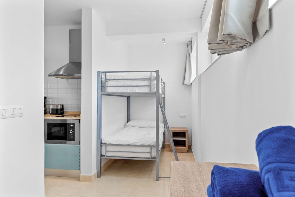 Ocean Vistas 24 — Hotel rooms in Puerto de la Cruz, Canary Islands