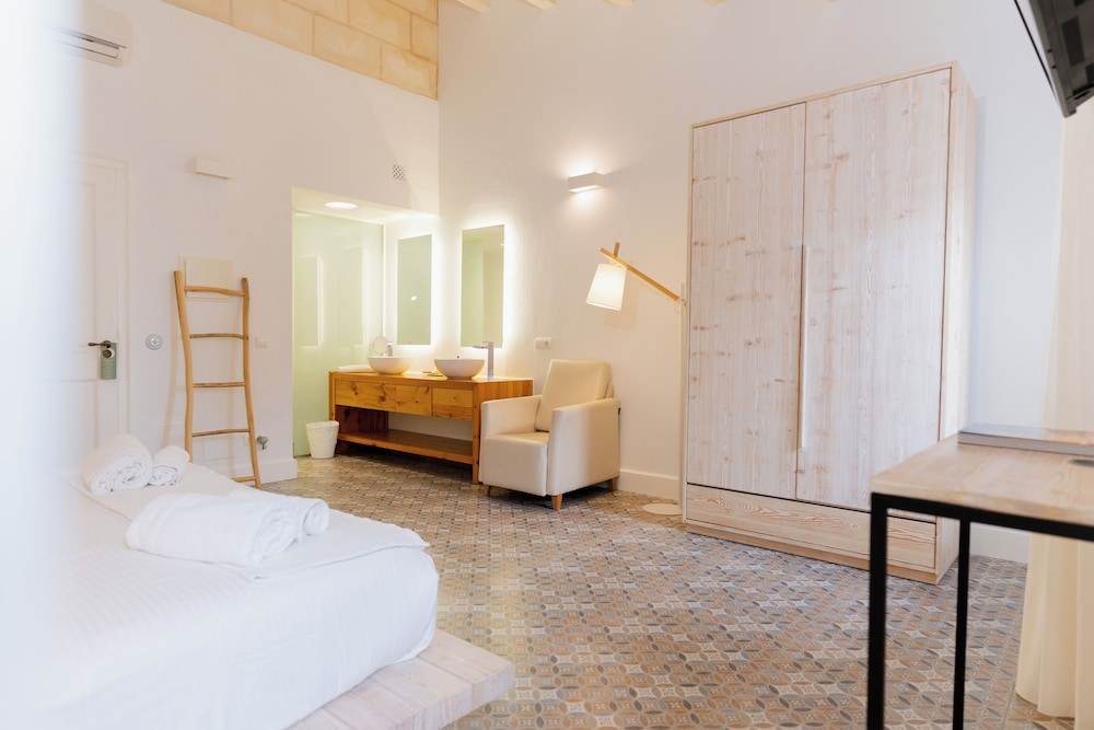 Can Roca Nou — Hotel rooms in Mahon, Balearic Islands