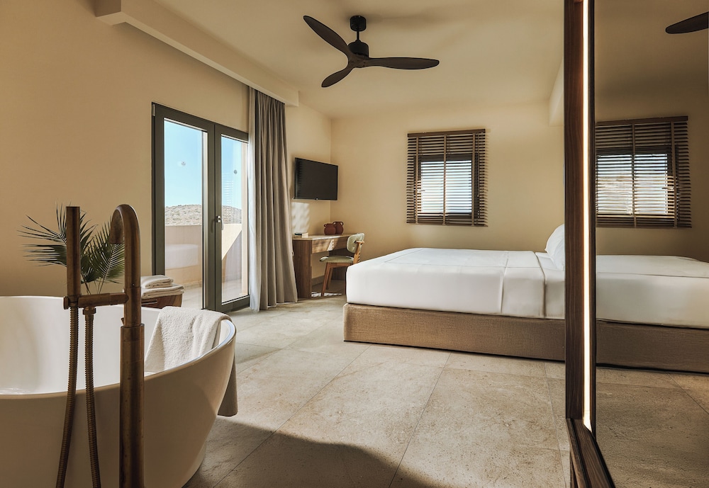 Enorme Infinity Elounda - Adults Only — Hotel rooms in Elounda