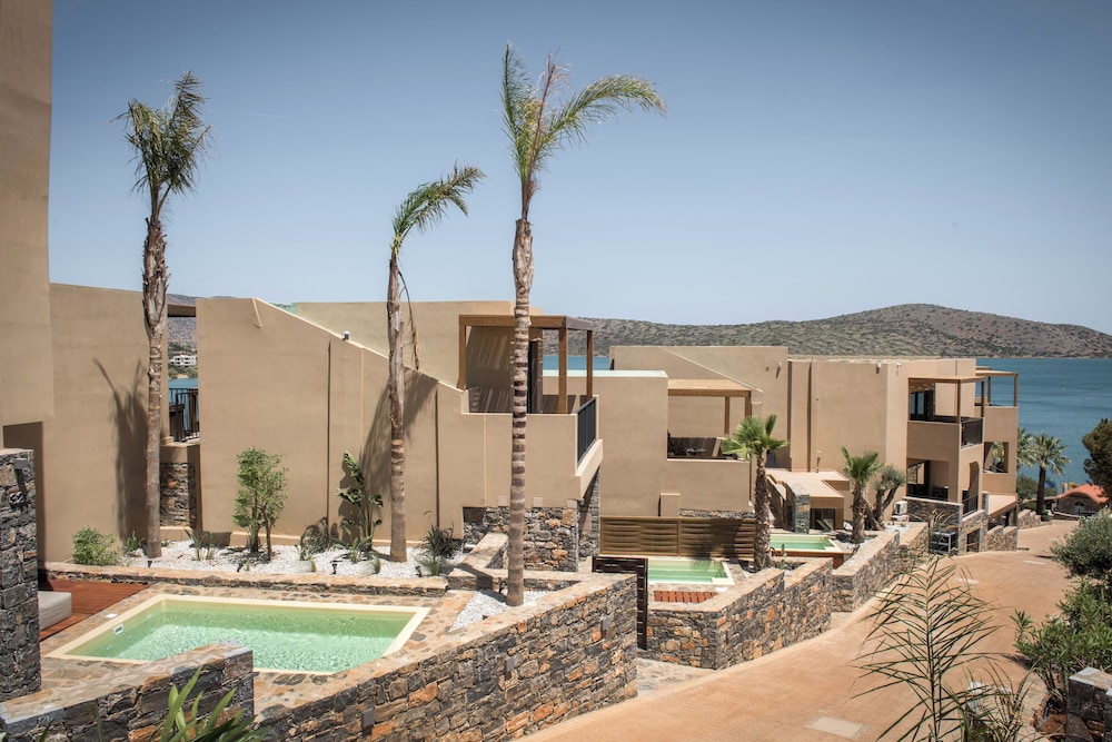 Enorme Infinity Elounda - Adults Only — Hotel building in Elounda