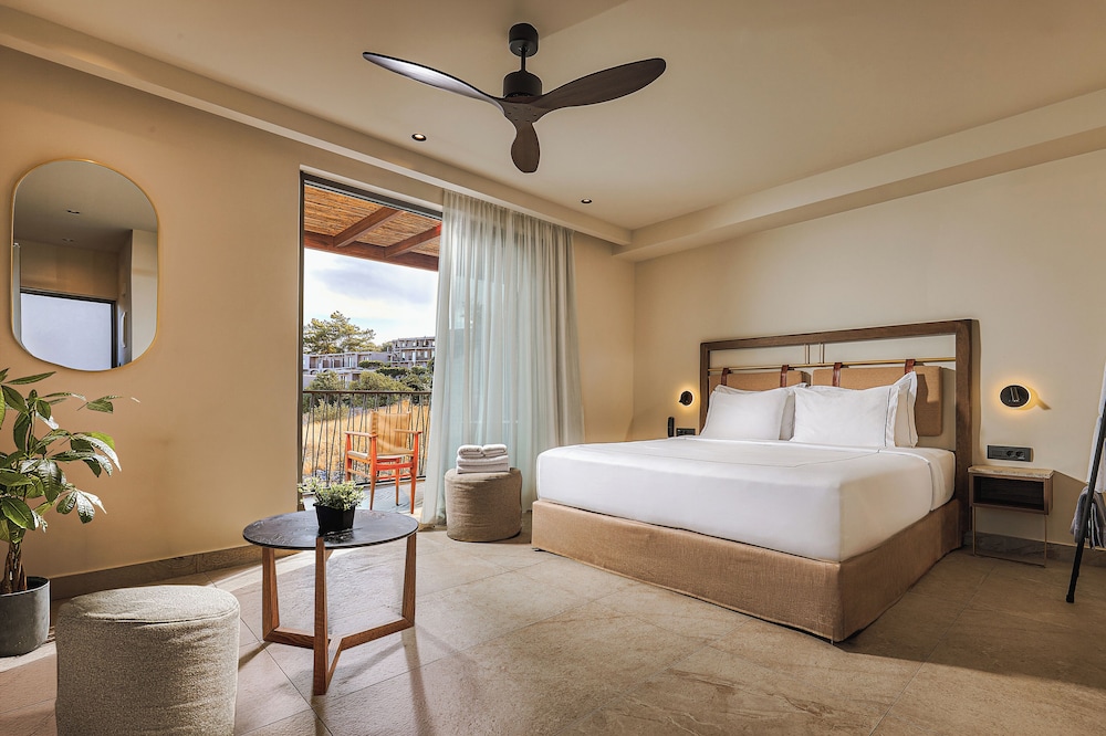 Enorme Infinity Elounda - Adults Only — Hotel rooms in Elounda