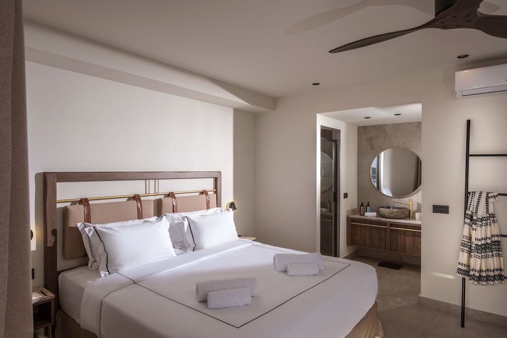 Enorme Infinity Elounda - Adults Only — Hotel rooms in Elounda