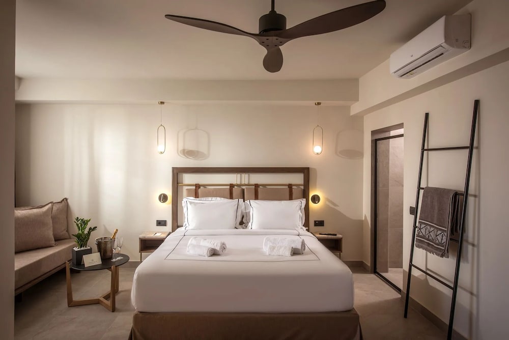 Enorme Infinity Elounda - Adults Only — Hotel rooms in Elounda