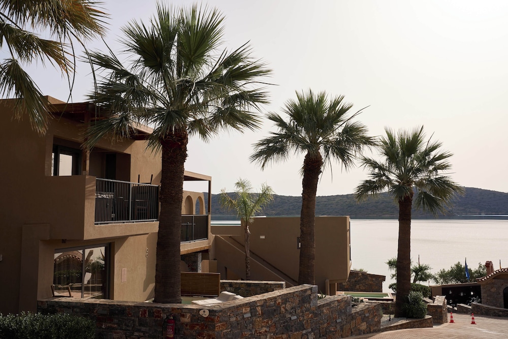 Enorme Infinity Elounda - Adults Only — Hotel building in Elounda