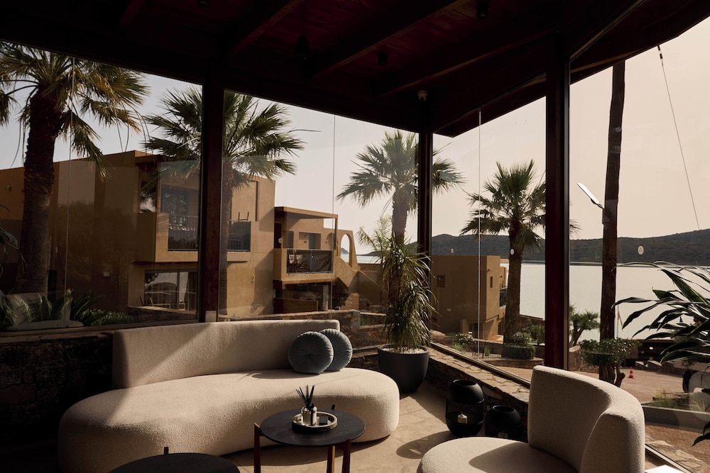 Enorme Infinity Elounda - Adults Only — Hotel building in Elounda