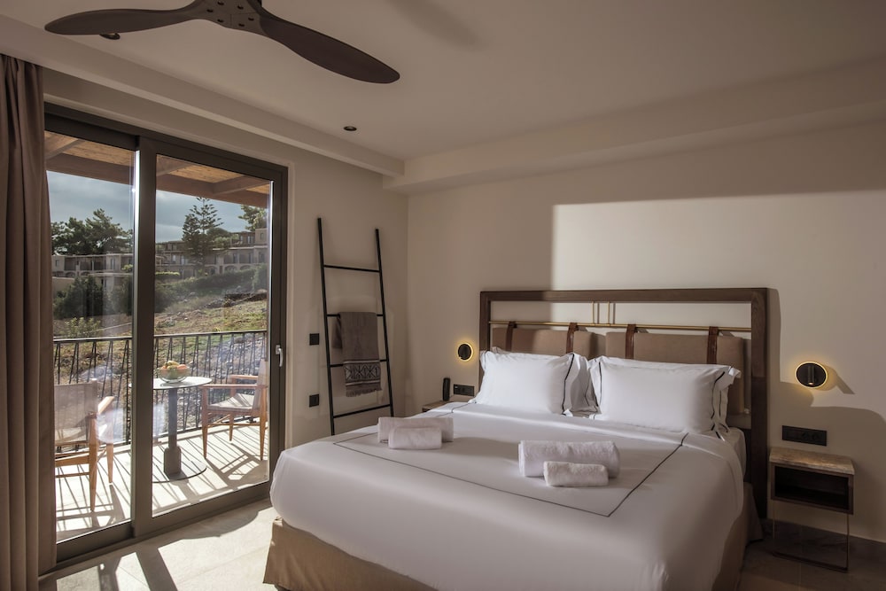 Enorme Infinity Elounda - Adults Only — Hotel rooms in Elounda