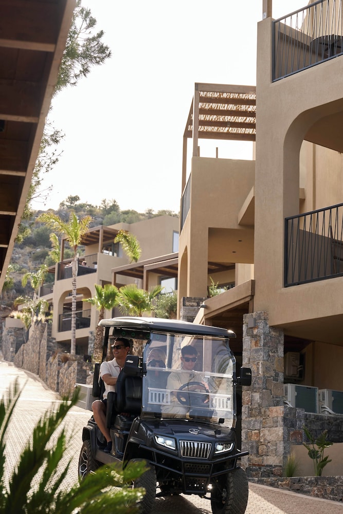 Enorme Infinity Elounda - Adults Only — Hotel building in Elounda