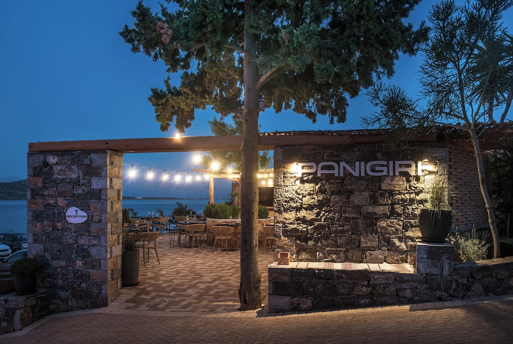 Enorme Infinity Elounda - Adults Only — Restaurant & bars in Elounda