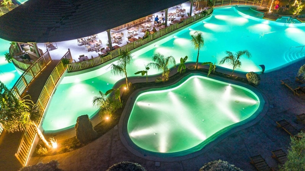 Letsos Hotel — Swimming pool in Alikanas, Ionian Islands