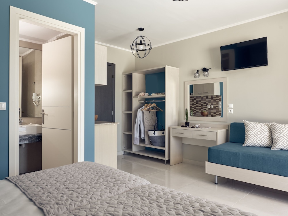 Letsos Hotel — Hotel rooms in Alikanas, Ionian Islands