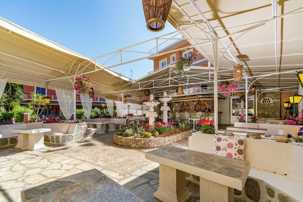 Hotel Sirena Beach — Restaurant & bars in Gouvia, Ionian Islands