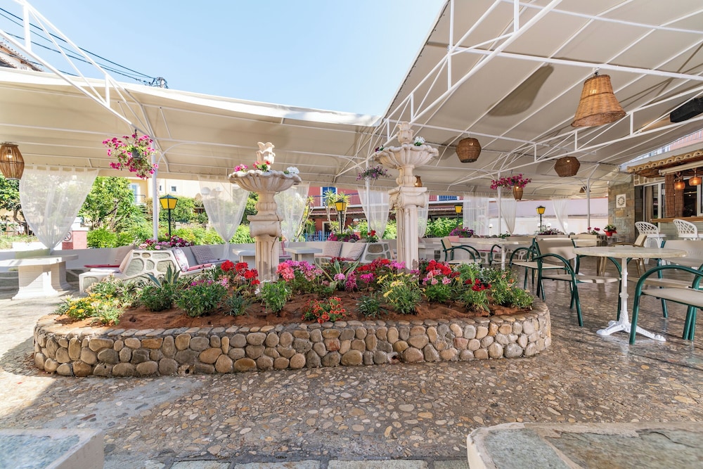 Hotel Sirena Beach — Restaurant & bars in Gouvia, Ionian Islands
