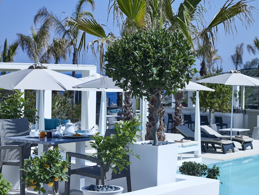 Aurora Luxury Suites — Restaurant & bars in Imerovigli, South Aegean