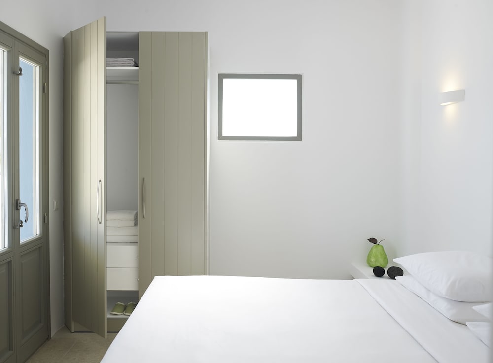 Aurora Luxury Suites — Hotel rooms in Imerovigli, South Aegean