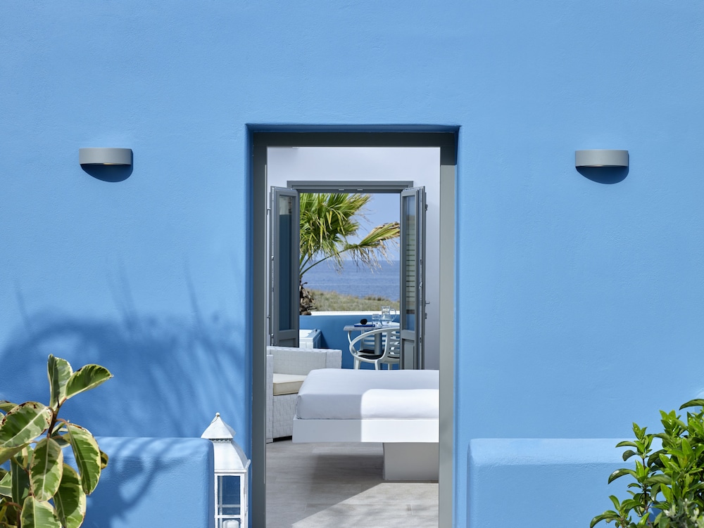 Aurora Luxury Suites — Hotel rooms in Imerovigli, South Aegean