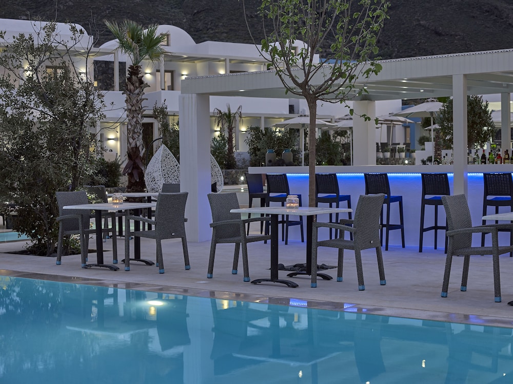 Aurora Luxury Suites — Restaurant & bars in Imerovigli, South Aegean