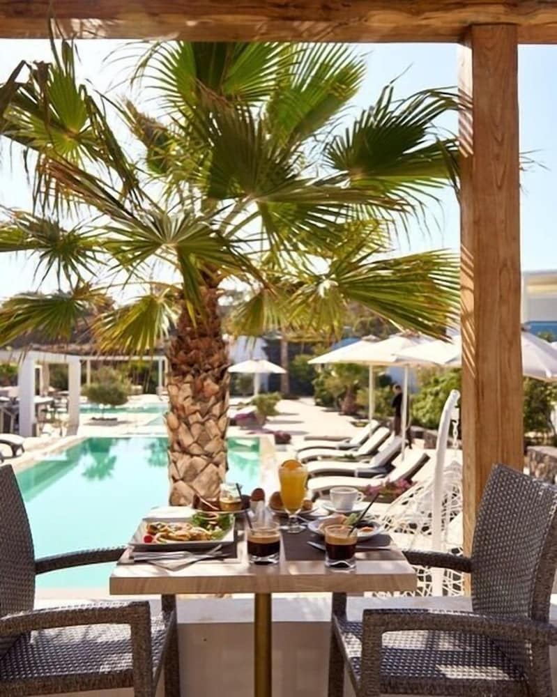 Aurora Luxury Suites — Restaurant & bars in Imerovigli, South Aegean