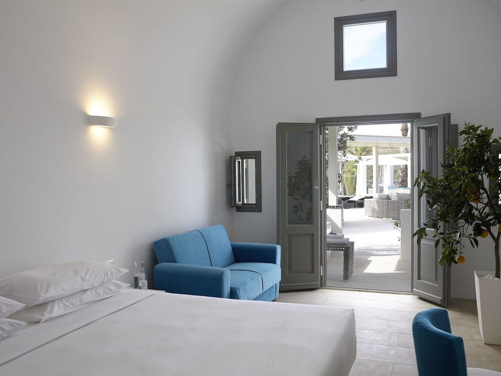 Aurora Luxury Suites — Hotel rooms in Imerovigli, South Aegean