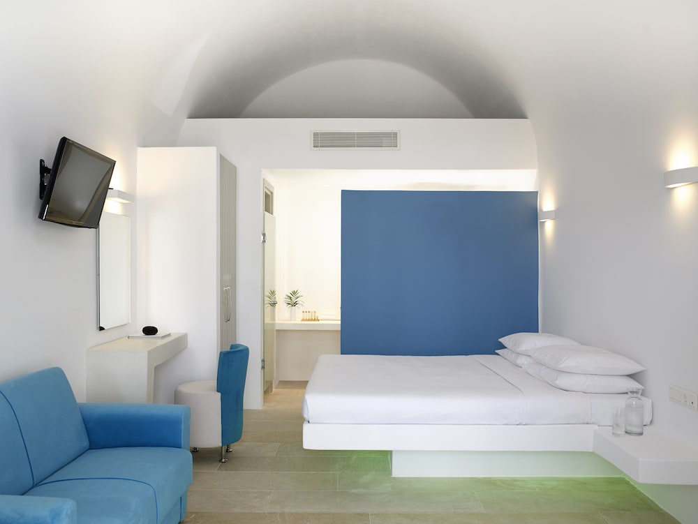 Aurora Luxury Suites — Hotel rooms in Imerovigli, South Aegean