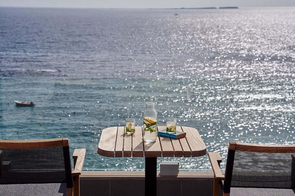 White Rocks Hotel Kefalonia — Hotel rooms in Lassi, Ionian Islands