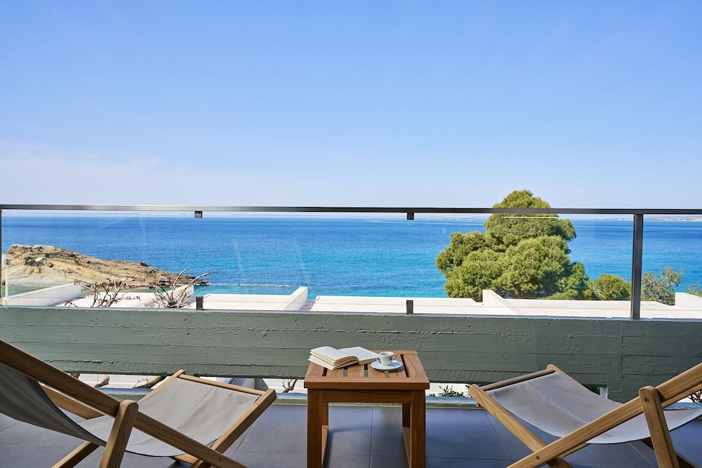 White Rocks Hotel Kefalonia — Hotel rooms in Lassi, Ionian Islands