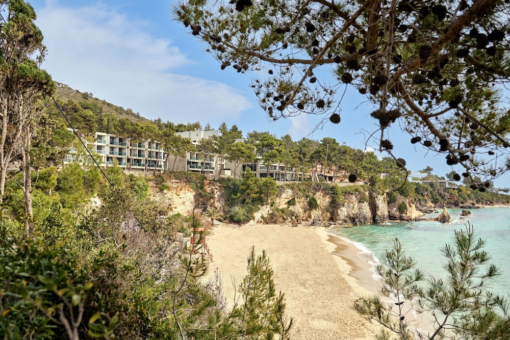 White Rocks Hotel Kefalonia — Beach in Lassi, Ionian Islands