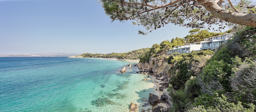 White Rocks Hotel Kefalonia — Beach in Lassi, Ionian Islands