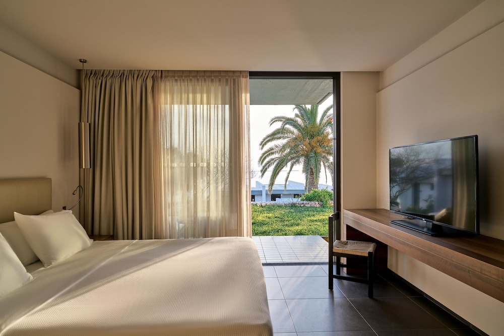 White Rocks Hotel Kefalonia — Hotel rooms in Lassi, Ionian Islands