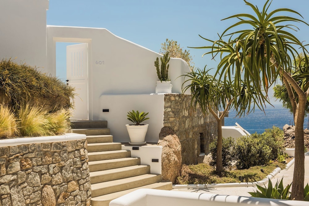 LYO Boutique Hotel — Hotel building in Plintri, South Aegean