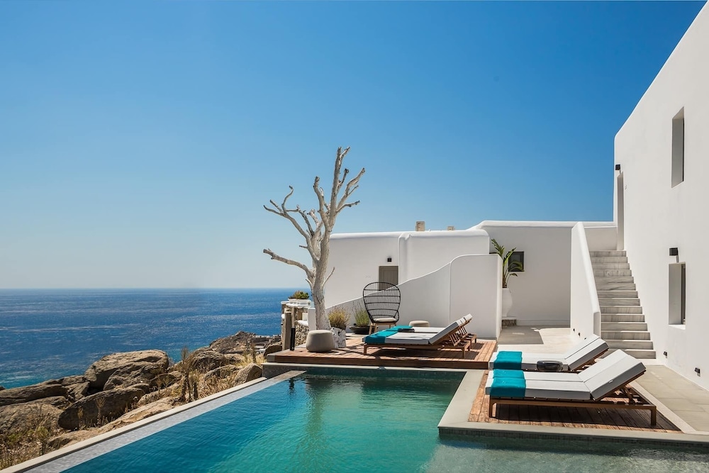 LYO Boutique Hotel — Swimming pool in Plintri, South Aegean