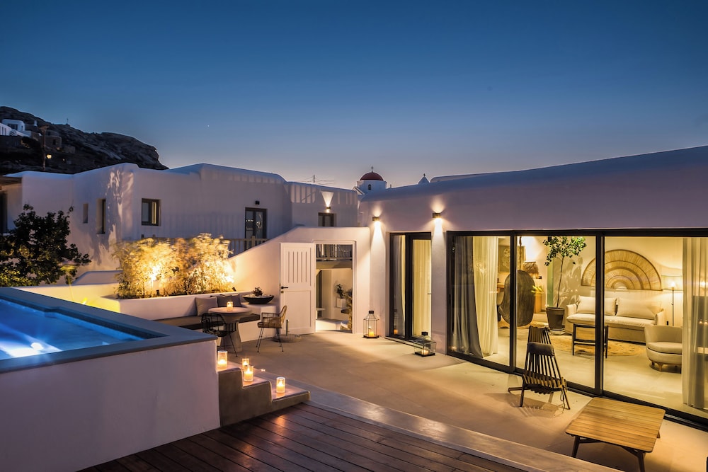 LYO Boutique Hotel — Hotel building in Plintri, South Aegean