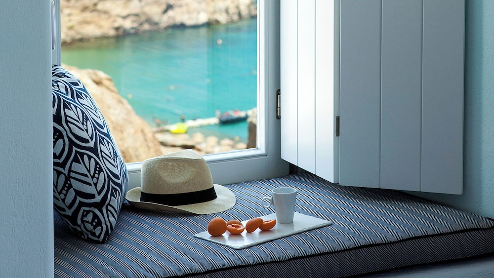 LYO Boutique Hotel — Hotel rooms in Plintri, South Aegean
