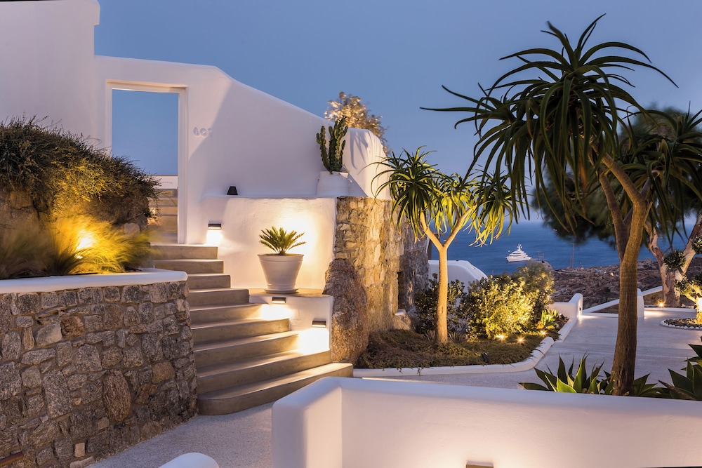 LYO Boutique Hotel — Hotel building in Plintri, South Aegean